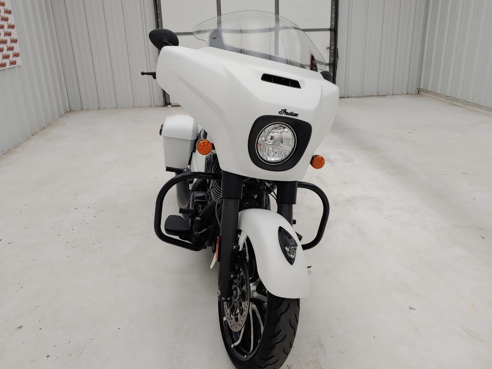 2019 INDIAN CHIEFTAIN Base